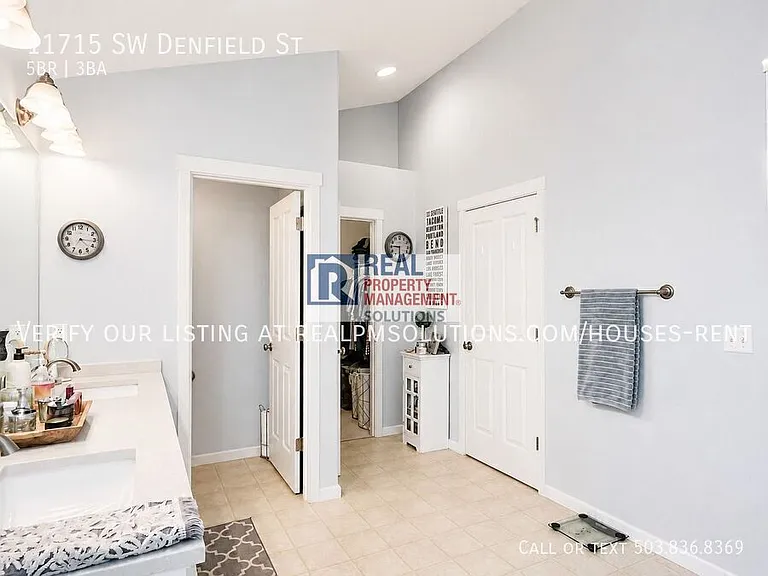 11715 SW Denfield St — Photo 44
