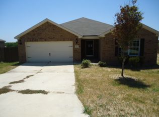 129 Dodge City Ct, Newark, TX 76071