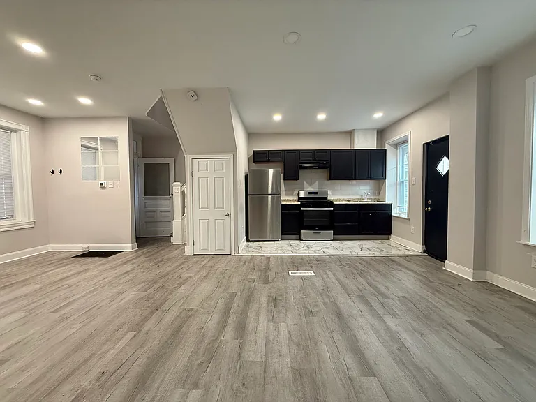 5717 Haverford Ave — Photo 6