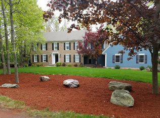 17 Beechwood Ln, Kinnelon, NJ 07405