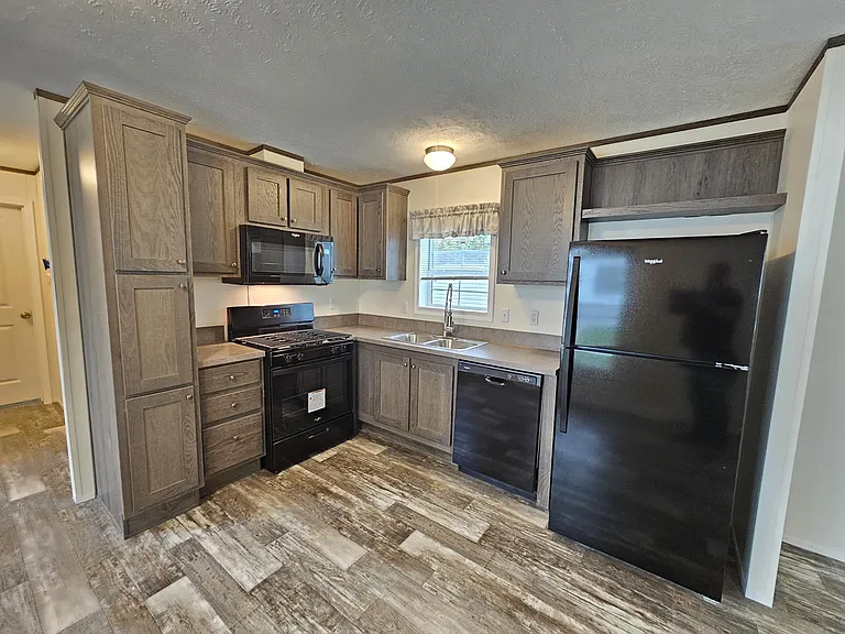 133 Algerine Rd — Photo 1