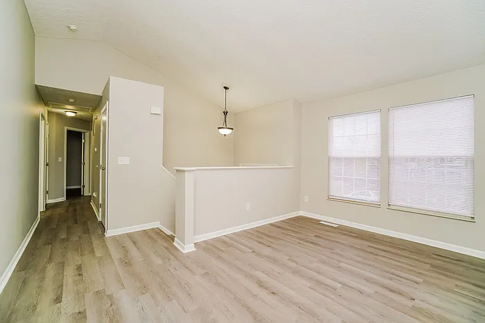 1486 Tall Meadows Dr — Photo 4