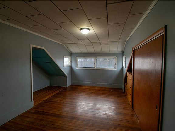 29th image of this home