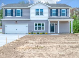 1985 Hosier Rd, Suffolk, VA 23434