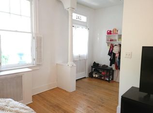 232 10th St SE #2, Washington, DC 20003