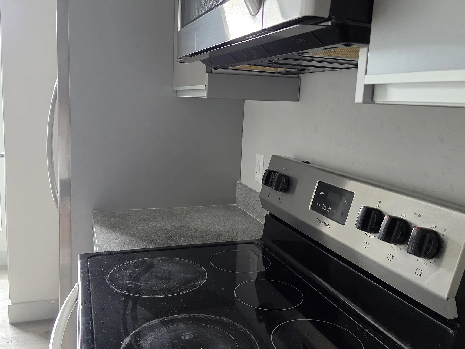 3 bed, 1470 sqft, $3,575 — Photo 3
