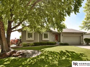 8121 S 69th St, La Vista, NE 68128