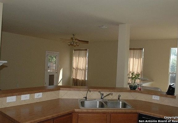 4th image of 1239 Ganton Ln