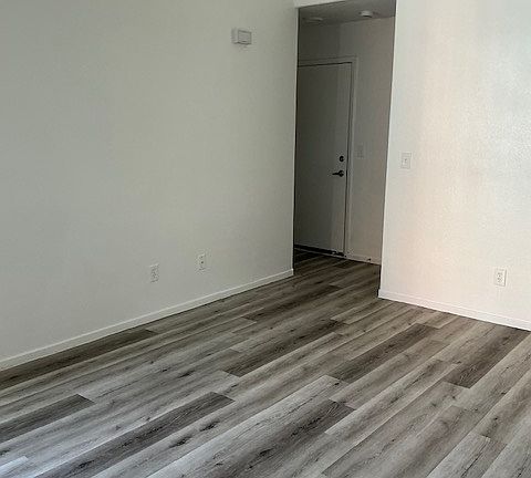 3rd image of 5135 Heddell Ct #0