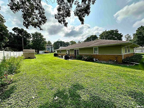2nd image of 101-103 Gloria Dr