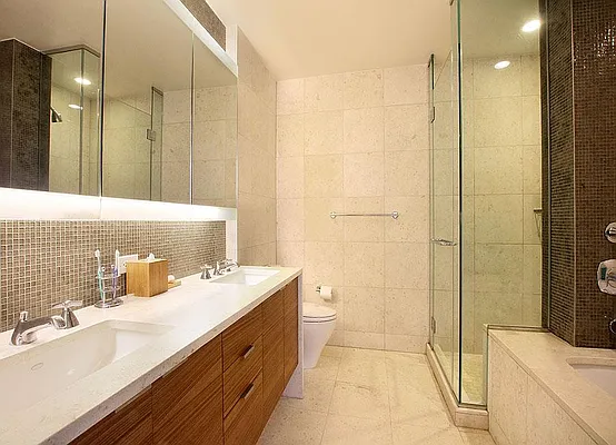 Sold by Warburg | media 6
