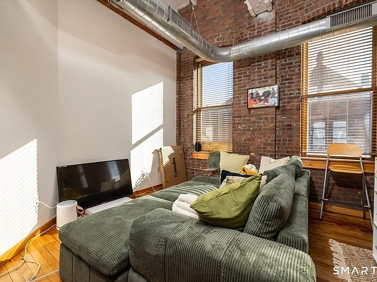 325 Lafayette St #1302 — Photo 4