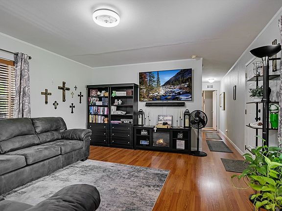 5th image of 204 40th Street