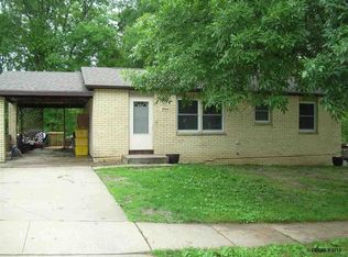 2060 Ellen St, Dubuque, IA 52002