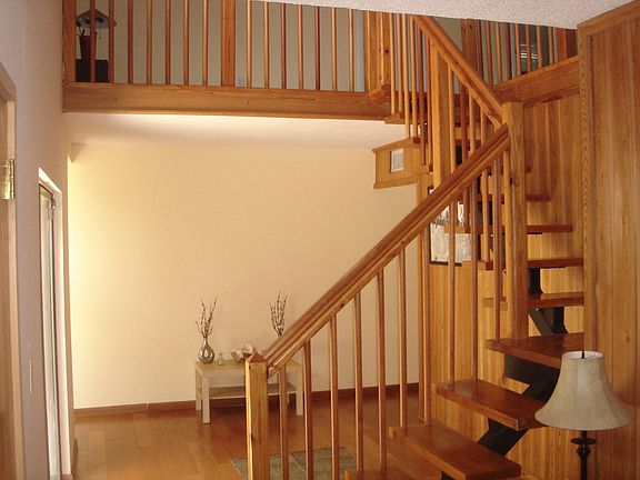 2nd image of 916 Aguero Ave