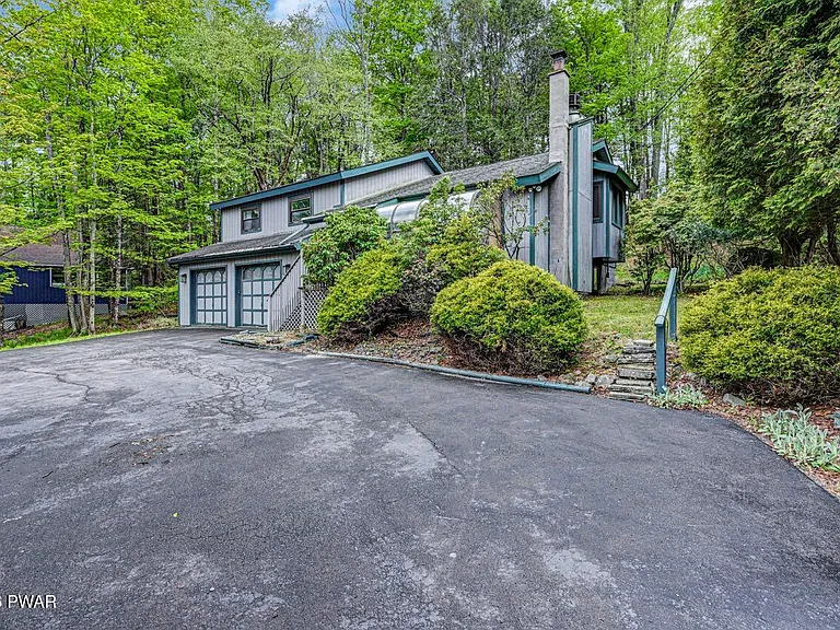 49 Lake View Dr #14 — Photo 9