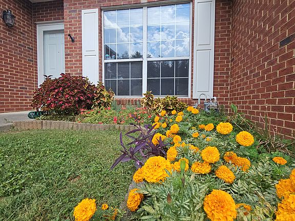 2nd image of 4409 Greenfern Way #4409