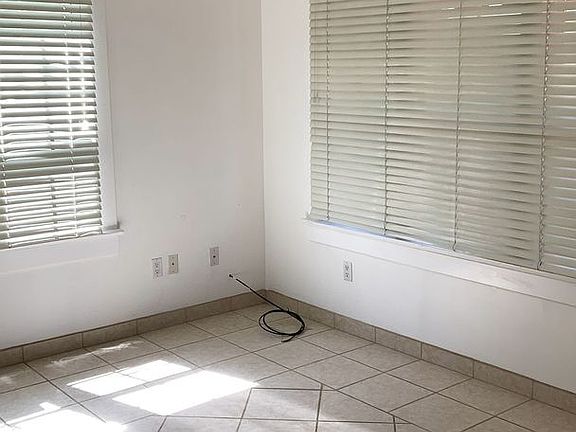3rd image of 820 Temple Ave #822