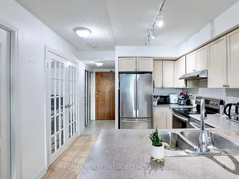 33 Elm Dr W #2108 — Photo 7