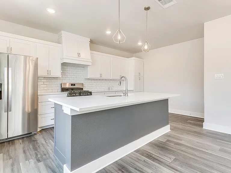3133 Greene Ave #2028 — Photo 18