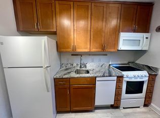 7 E Glebe Rd APT C, Alexandria, VA 22305