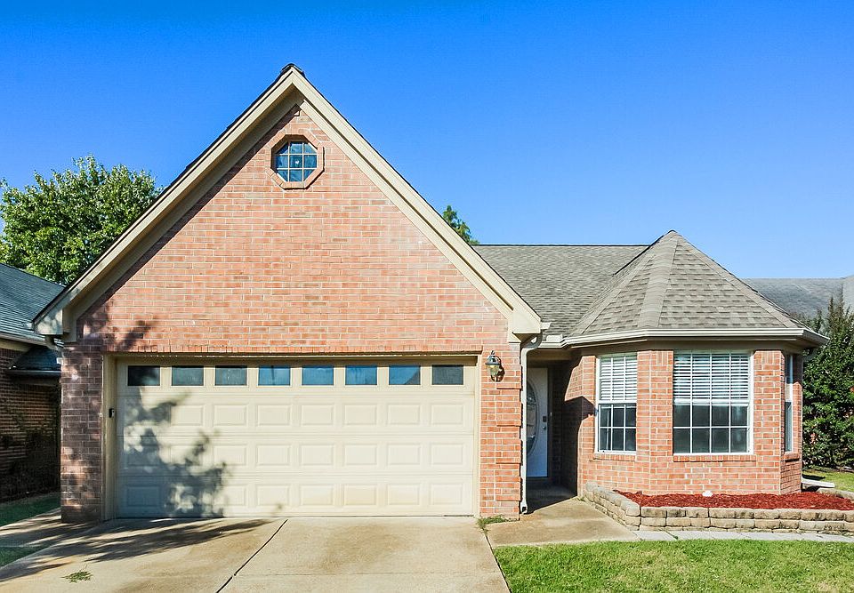 1st image of 7653 Fox Hunt Dr E