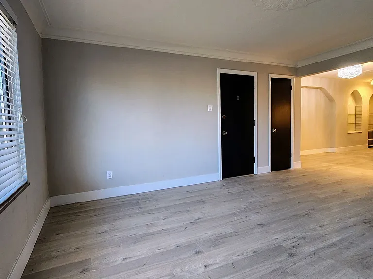 6266 Nottingham Avenue — Photo 3