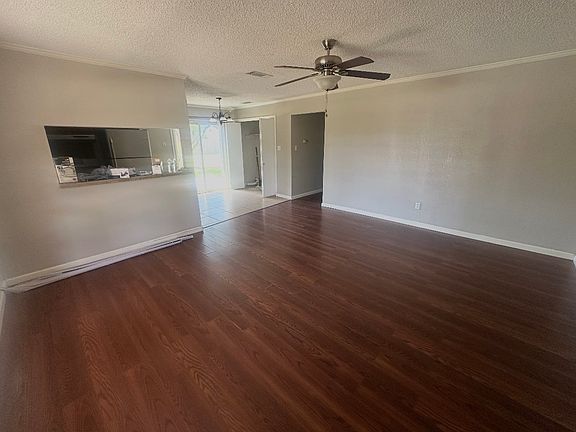 2nd image of 116 & 118 Saluria Pl #A