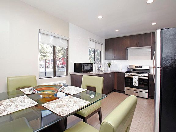 3rd image of 4115 W Toluca Lake Ave #101