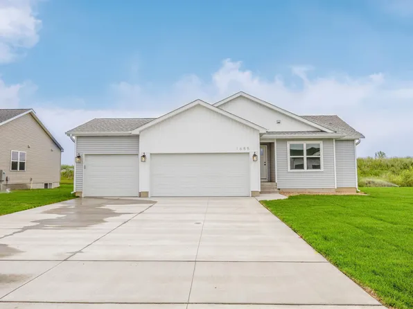 1655 Dalton St, Jesup, IA 50648