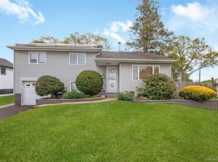 55 Amherst Dr, Massapequa, NY 11758