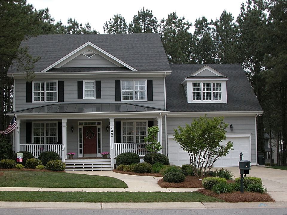 Elegant Home in wonderful neighborhood