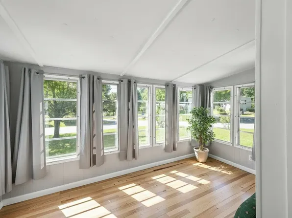 1 Woodgate Circle, Tilton, NH 03276