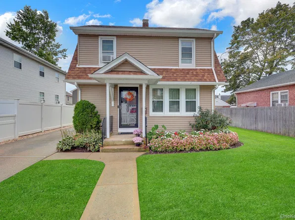 44 Brooks Avenue, Roosevelt, NY 11575
