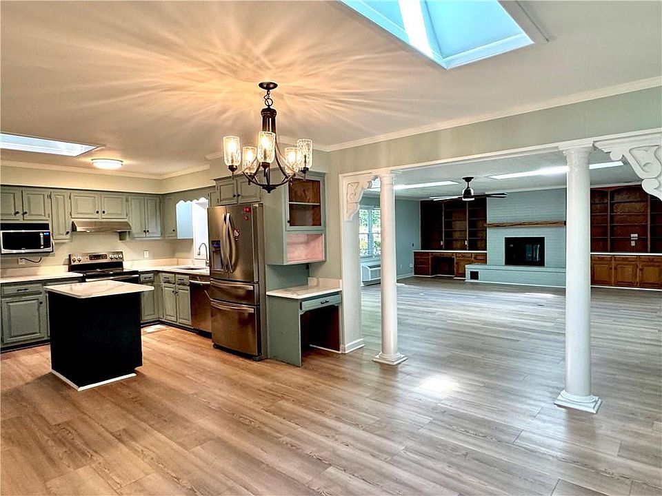 1st image of 3120 Willow Ave