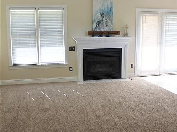 4th image of 2640 Quarter Ln SE