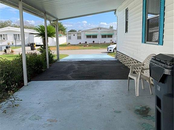 3rd image of 505 Skyline Dr E