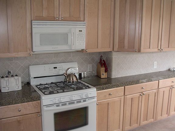 5th image of 4135 Cass St