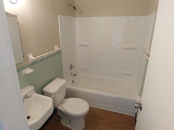 4th image of 9210 Outerbelt Ct