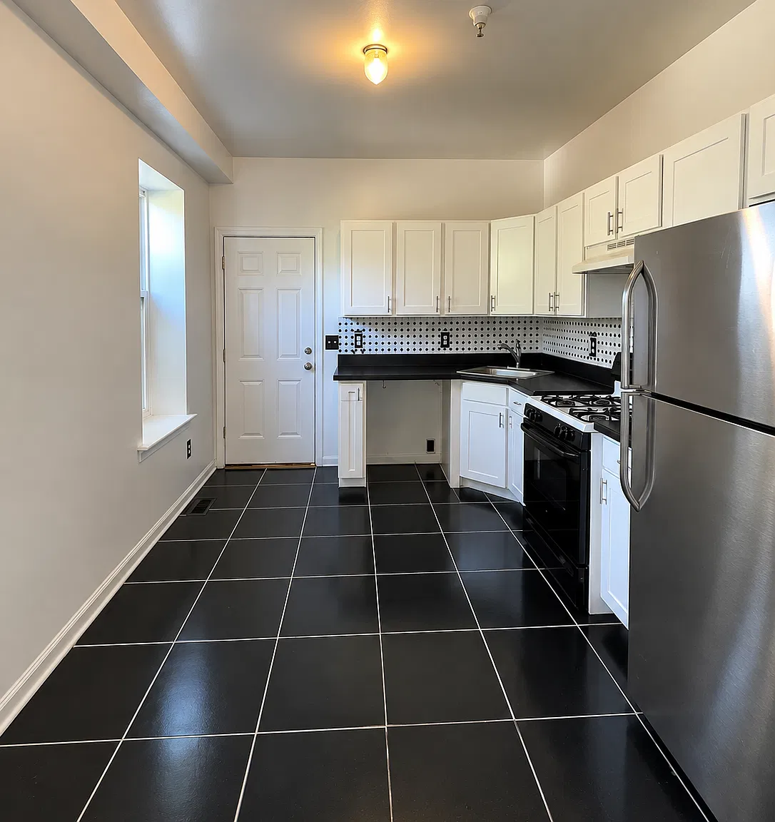 3 bed, 1700 sqft, $2,400 — Photo 4