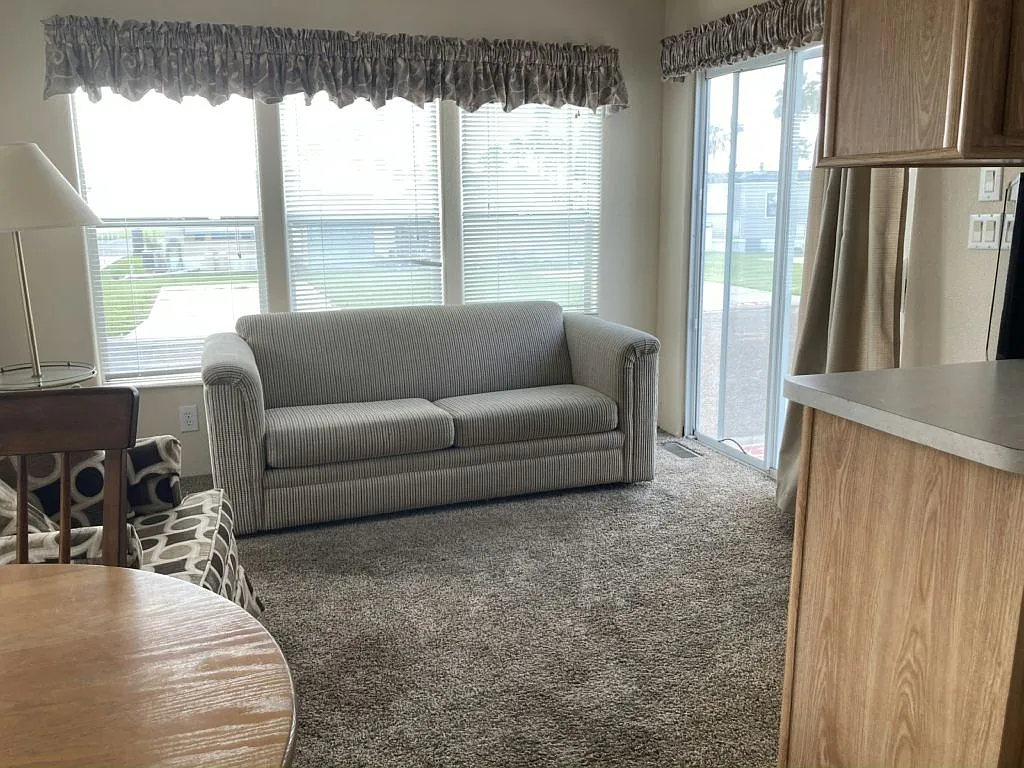 1 bed, 1.0 bath, 385 sqft, $1,200 — Photo 1