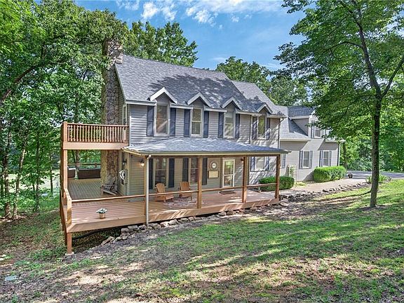 2nd image of 315 Country Ridge Dr