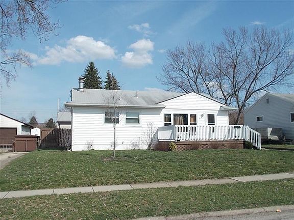 3rd image of 470 Dundee Cir