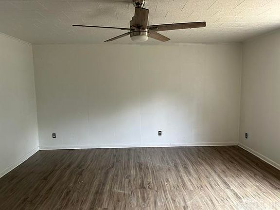 3rd image of 504 S Wood St
