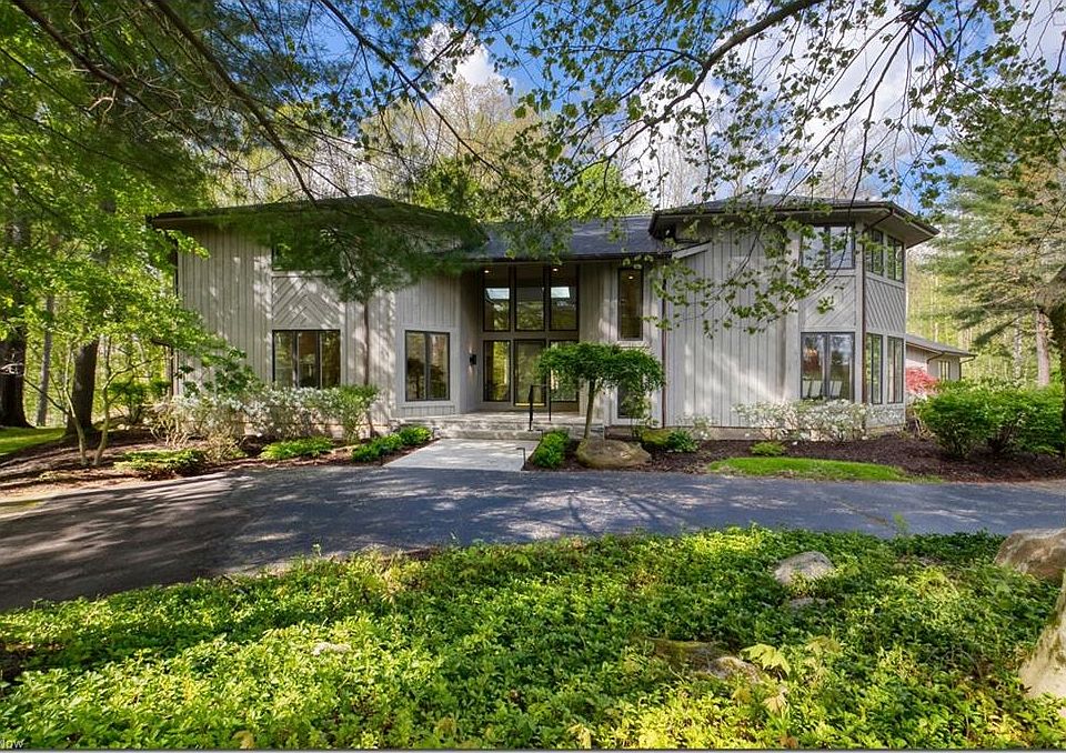 1st image of 20 River Mountain Dr