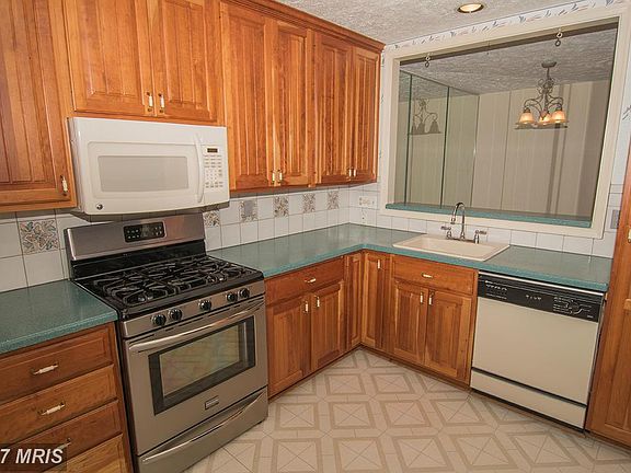 5th image of 934 Windbrooke Dr #934