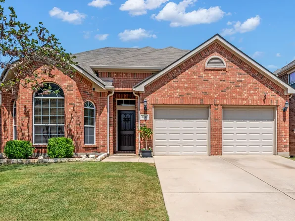 2749 Cedar Ridge Ln, Fort Worth, TX 76177