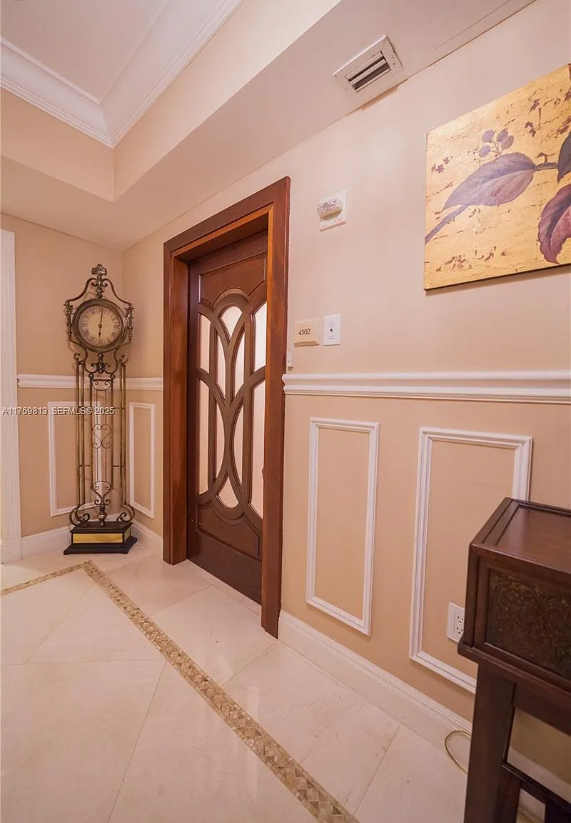 3 bed, 2214 sqft, $15,000 — Photo 1