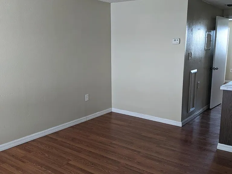4809 Grand Blvd #15 — Photo 3