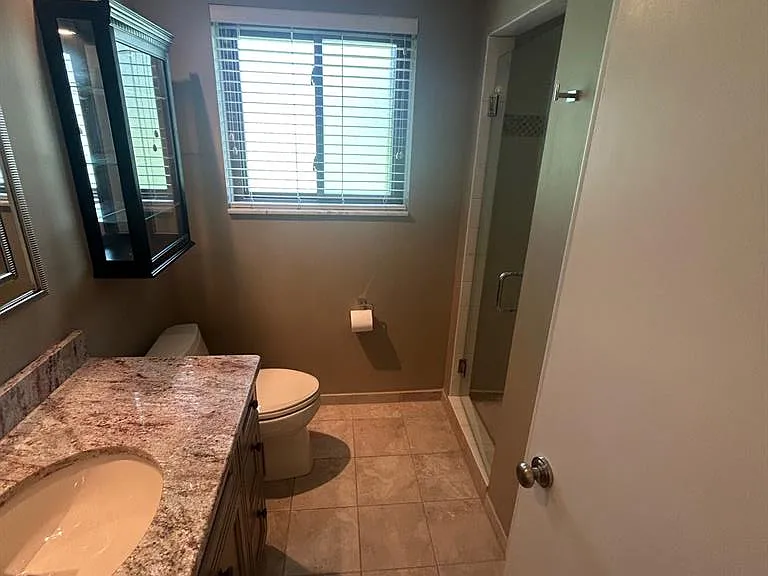 24915 Lakeland St — Photo 13